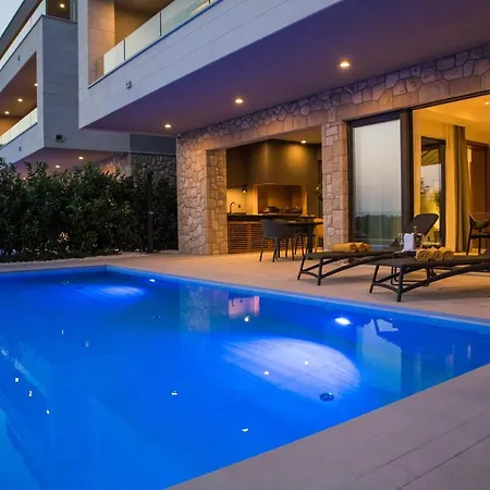 فيلة Luxury Villa Helios Dubrovnik 5* *